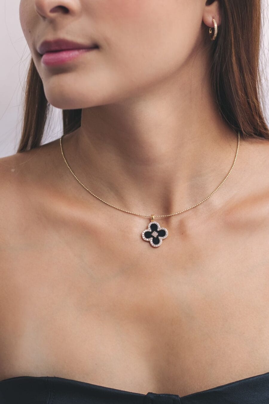 Collar Cloudy